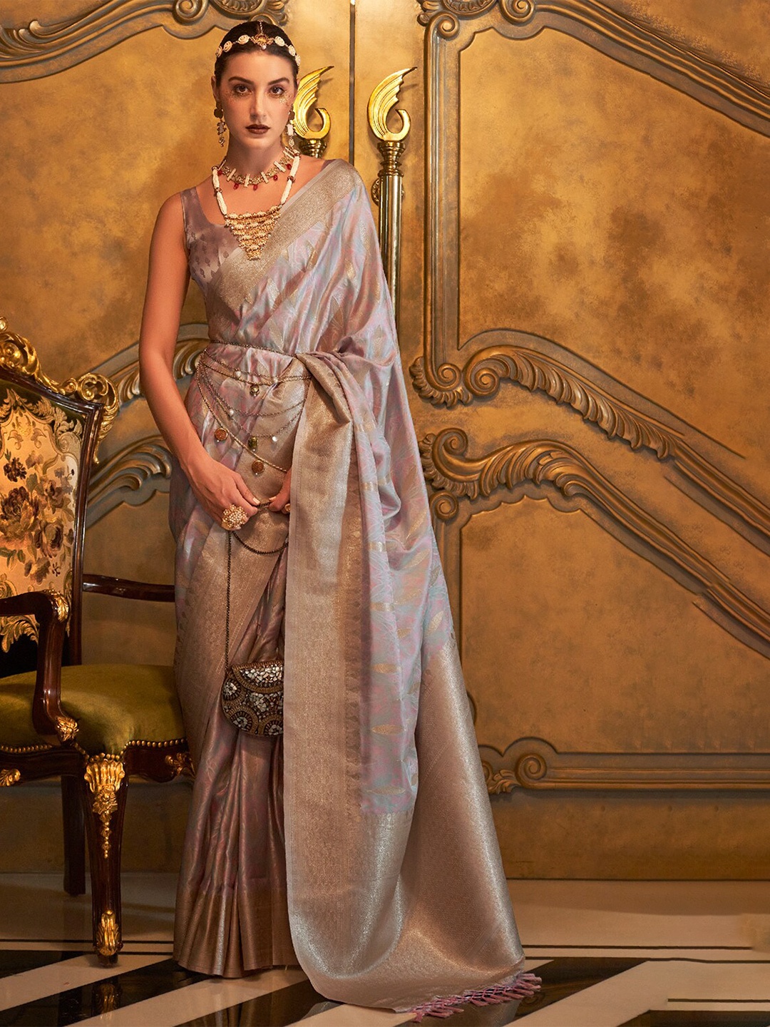 

DEVATITHI Ethnic Motifs Woven Design Zari Saree, Grey