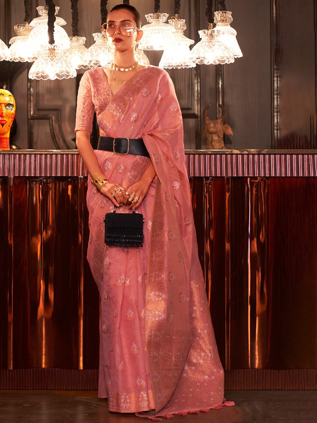 

DEVATITHI Floral Woven Design Zari Saree, Pink