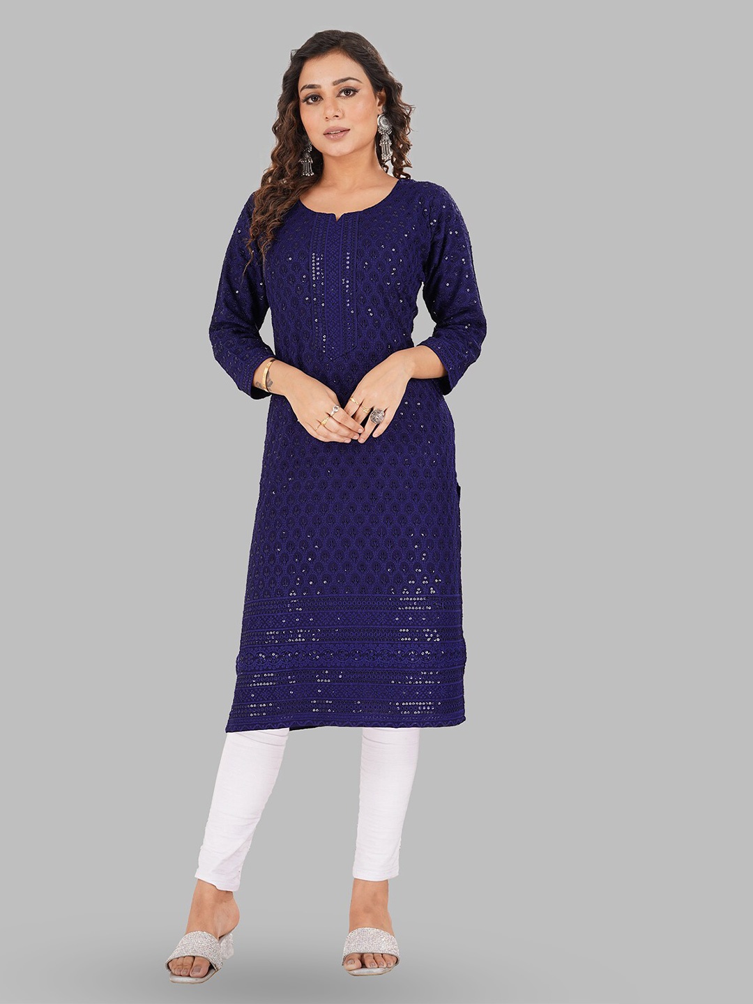 

SHOOLIN Embellished Chikankari Kurta, Navy blue