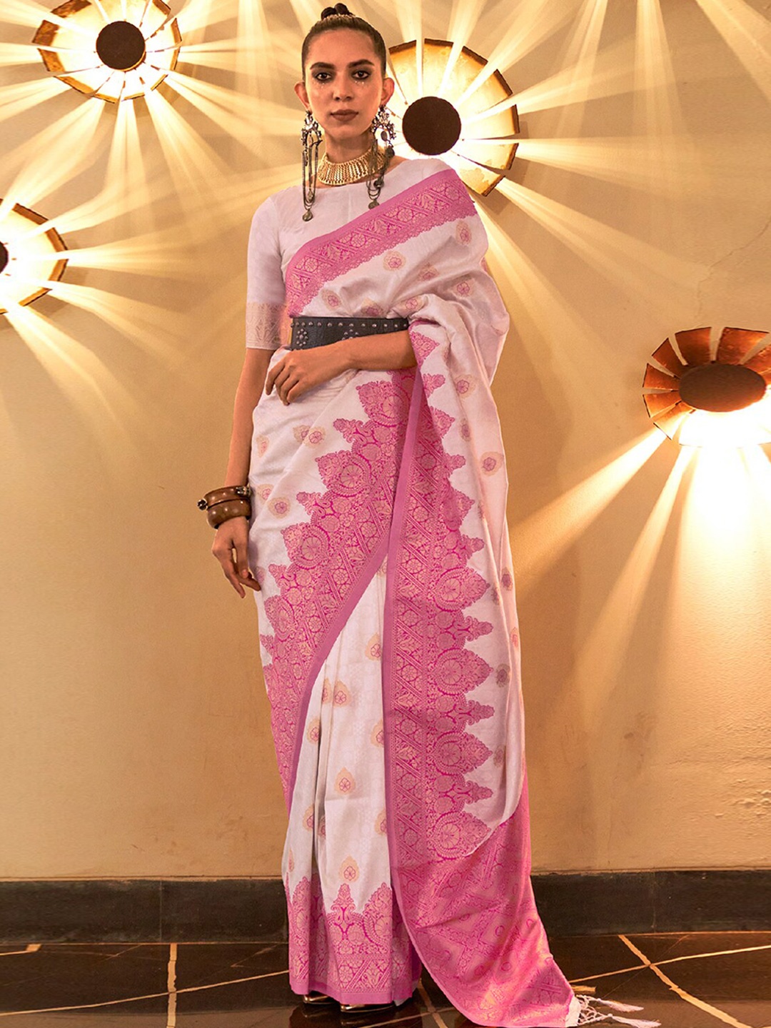 

DEVATITHI Ethnic Woven Design Zari Banarasi Saree, Pink