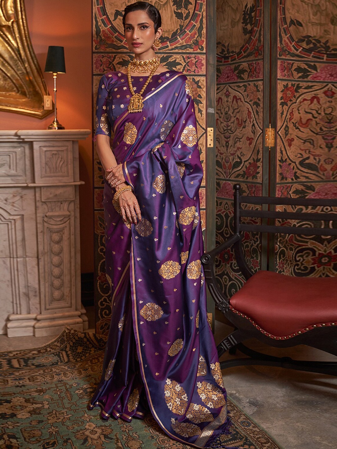 

DEVATITHI Ethnic Motifs Woven Design Zari Banarasi Saree, Violet