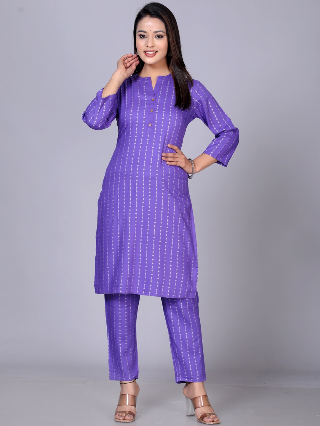 

HERE&NOW Women Geometric Printed Stright Kurta with Trousers, Purple