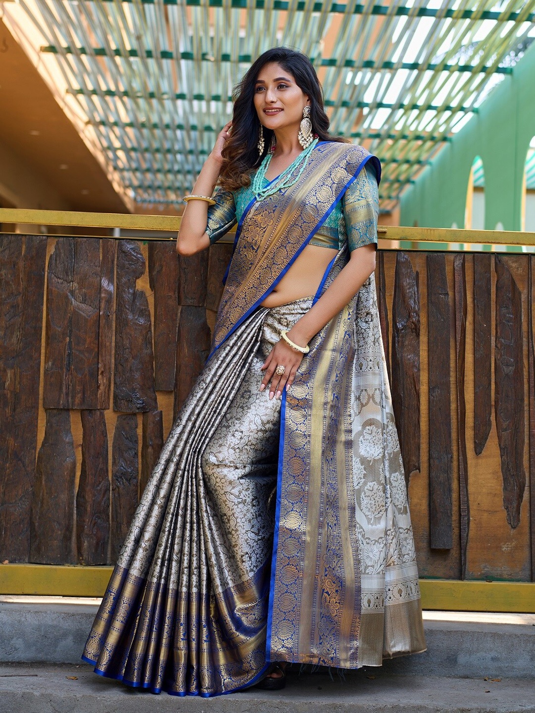 

Anouk Grey Ethnic Motifs Woven Design Zari Silk Blend Kanjeevaram Saree