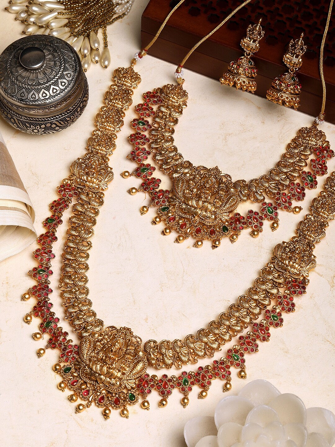 

ASMITTA JEWELLERY Gold Plated Stone Studded & Beaded Temple Jewellery Set