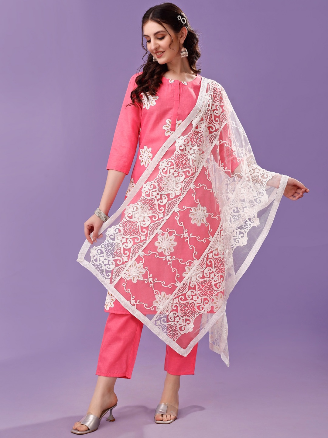 

Modestouze Attires Ethnic Motifs Embroidered Thread Work Kurta Set With Dupatta, Pink