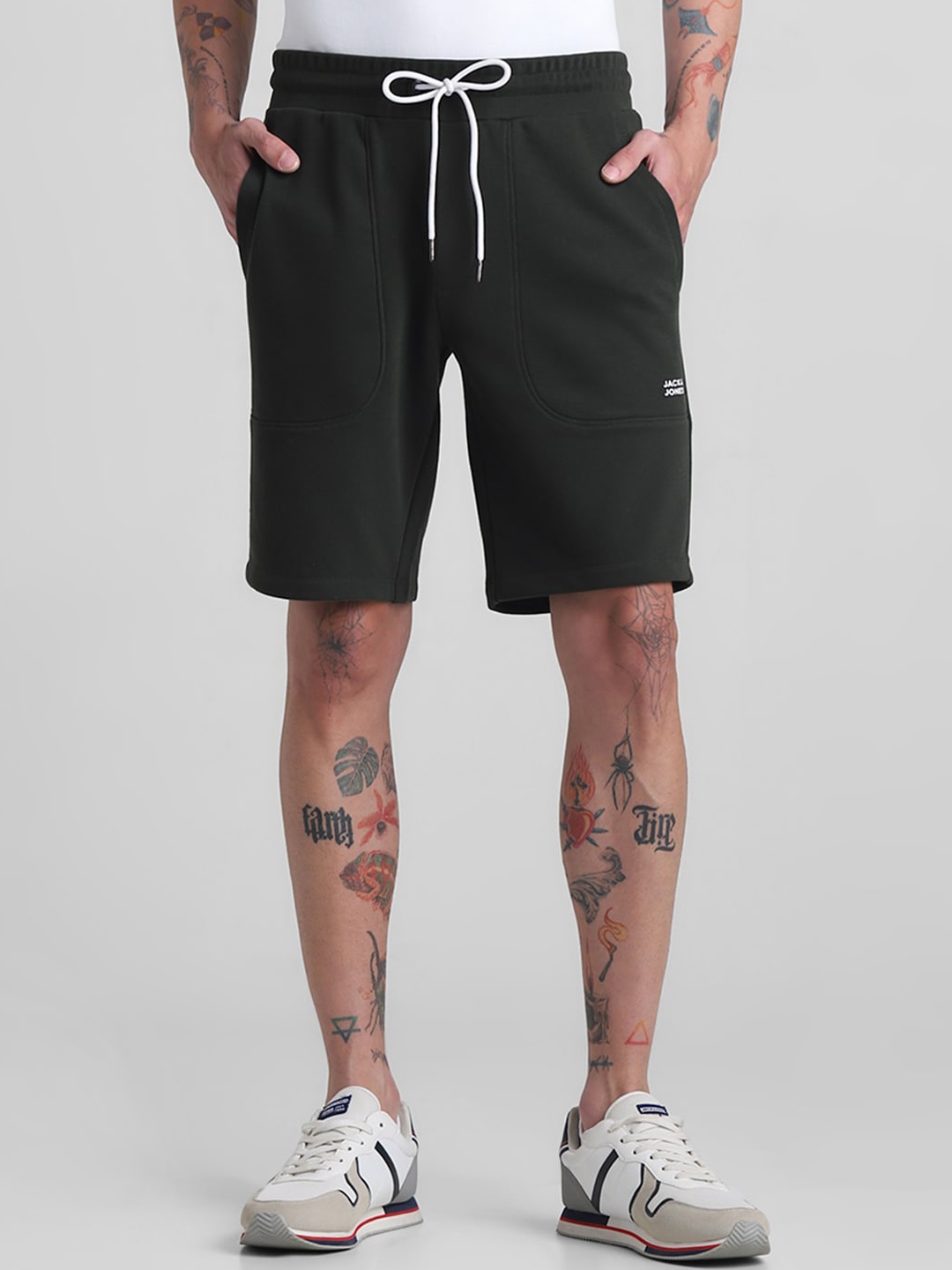 

Jack & Jones Men Low-Rise Shorts, Black