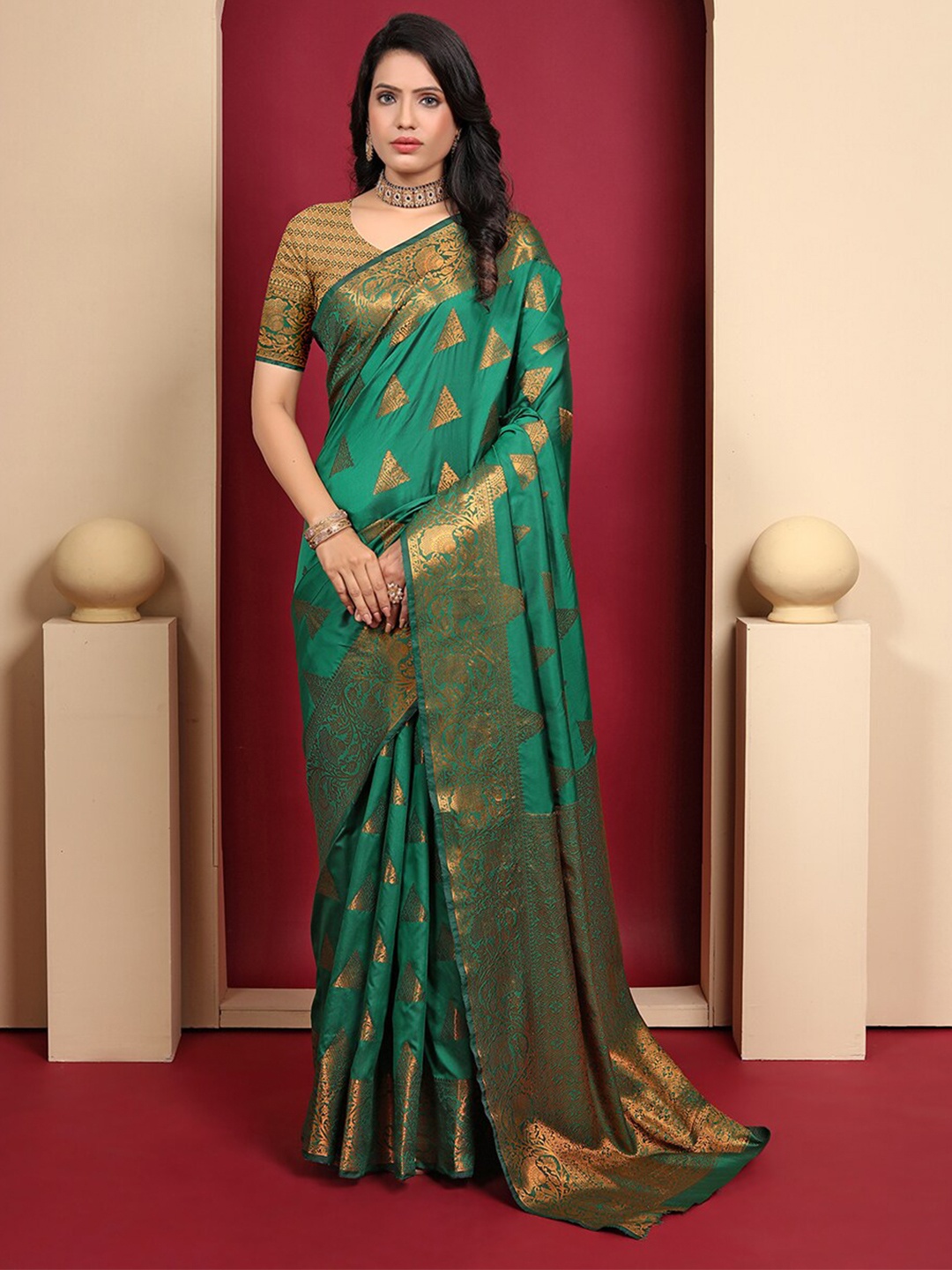 

Pionex Woven Design Zari Pure Silk Banarasi Saree, Green