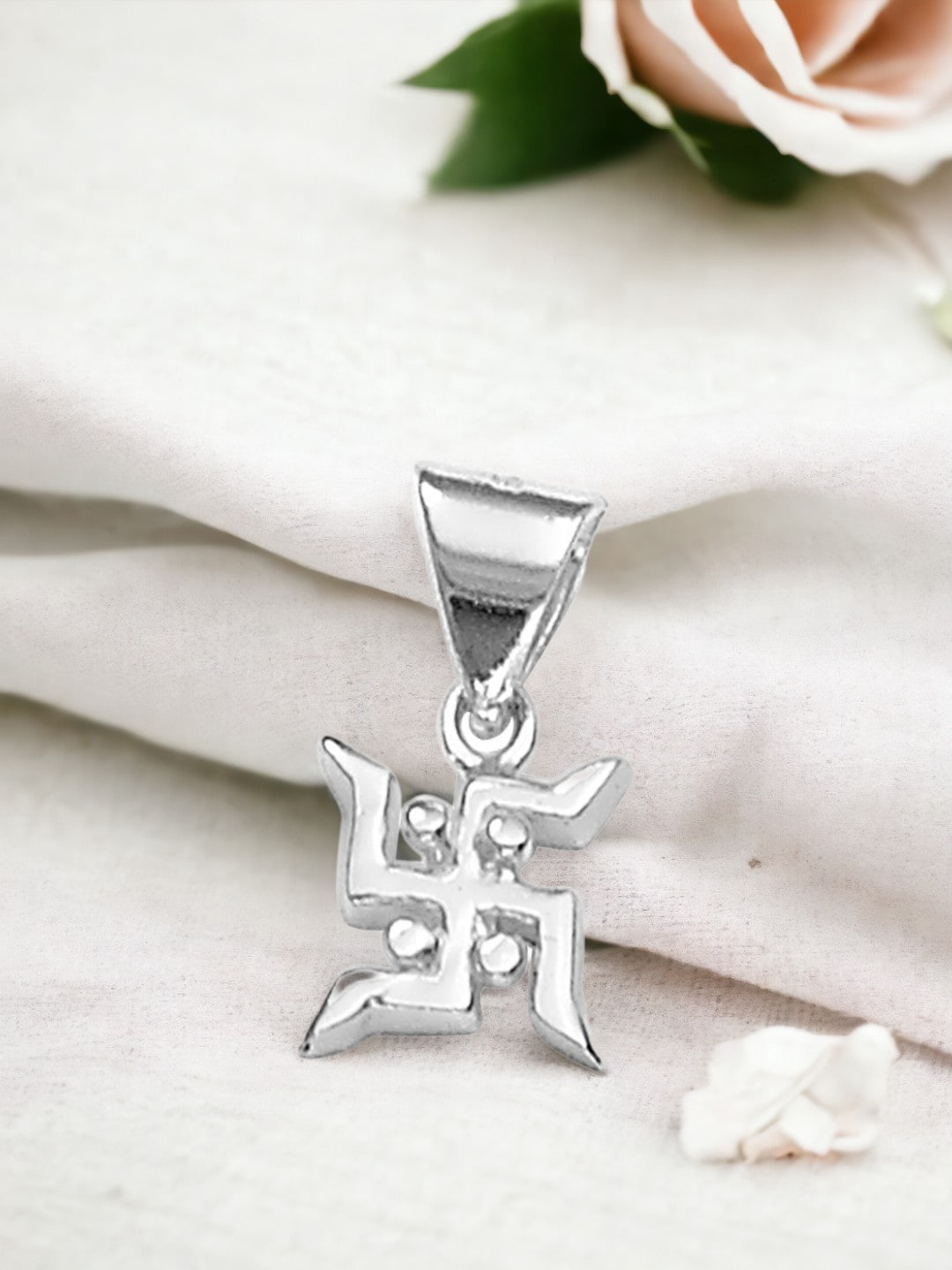 

Taraash Unisex 925 Sterling Silver Swastik Pendant