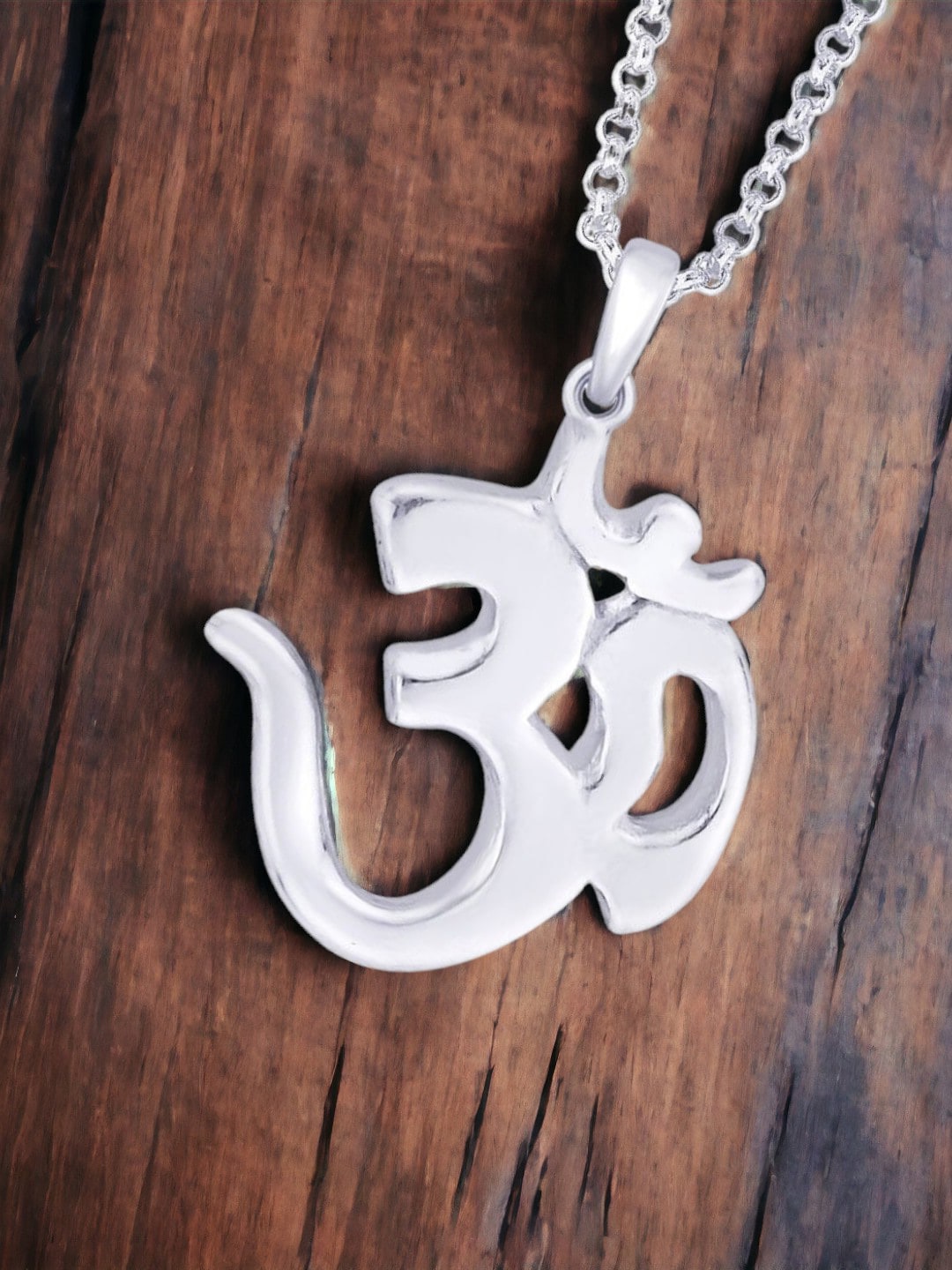 

Taraash 925 Sterling Silver Om Pendant