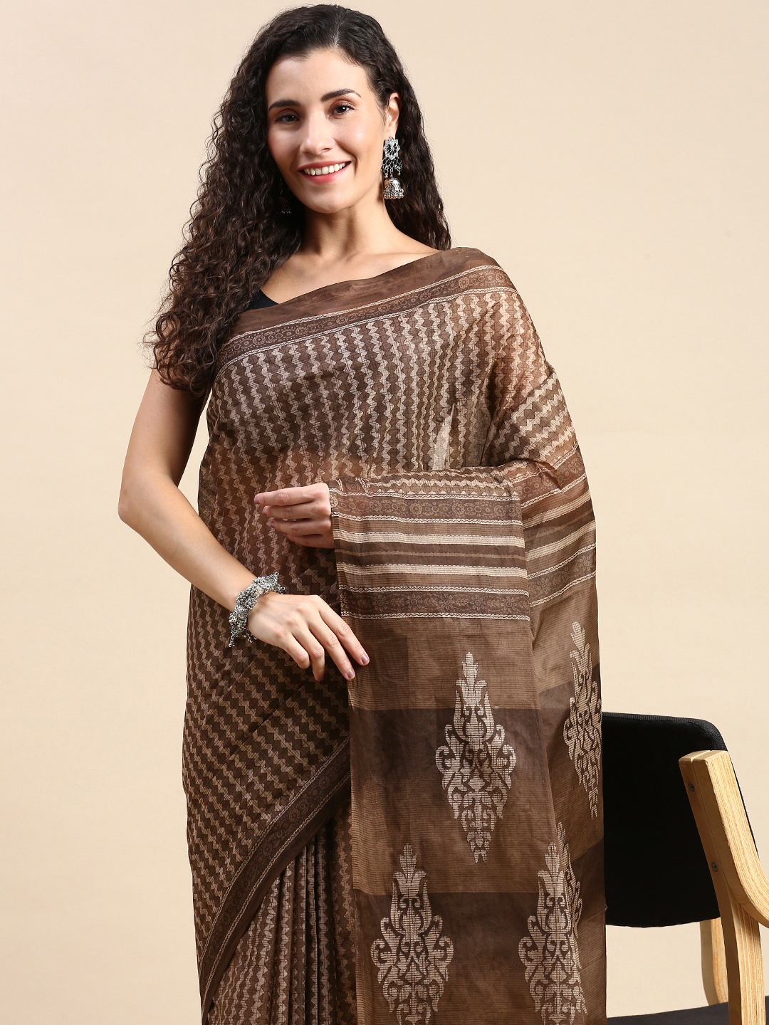 

SHANVIKA Geometric Print Pure Cotton Saree, Brown