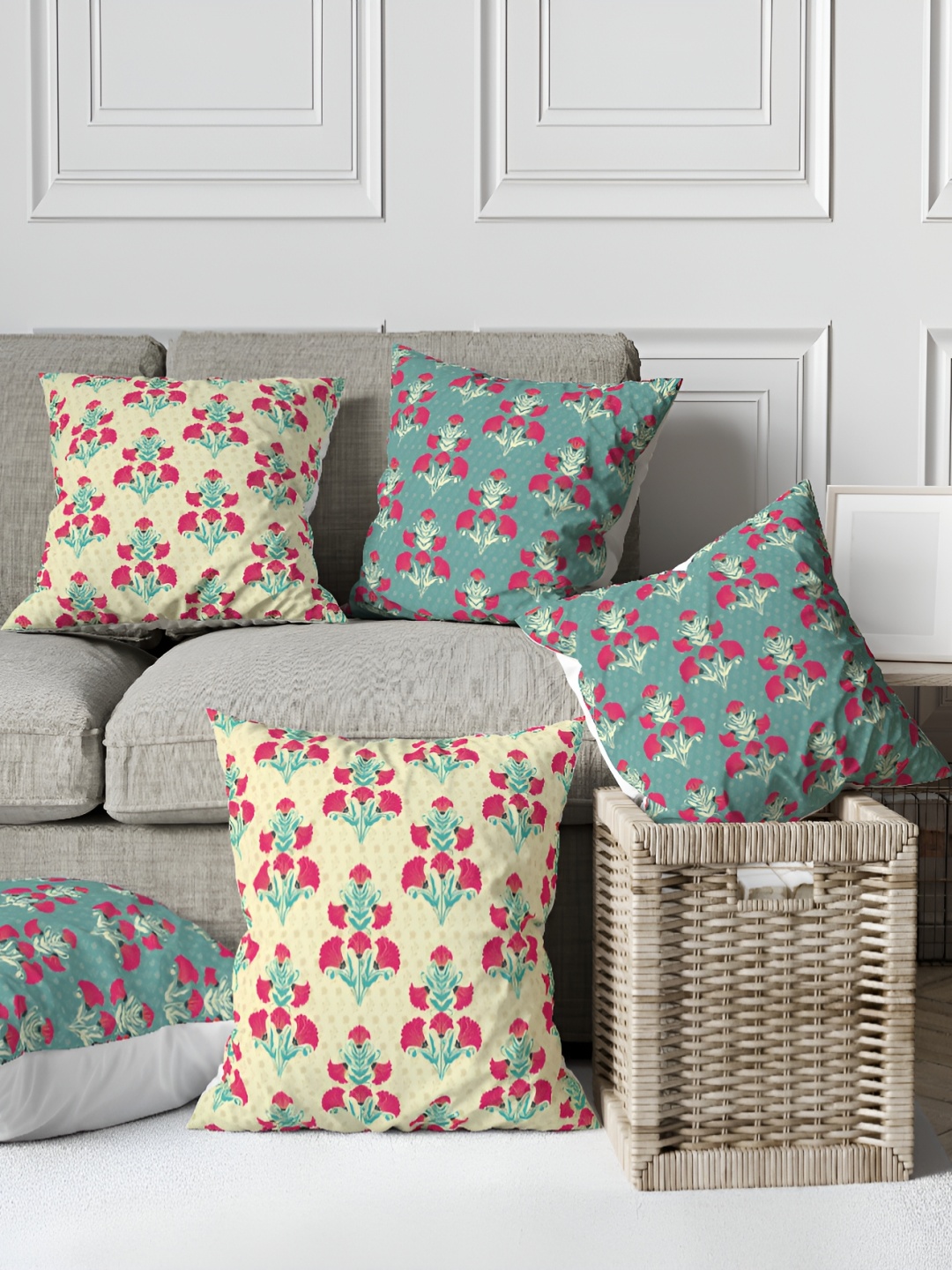 

Astitva Beige & Green 5 Pcs Floral Square Cushion Covers