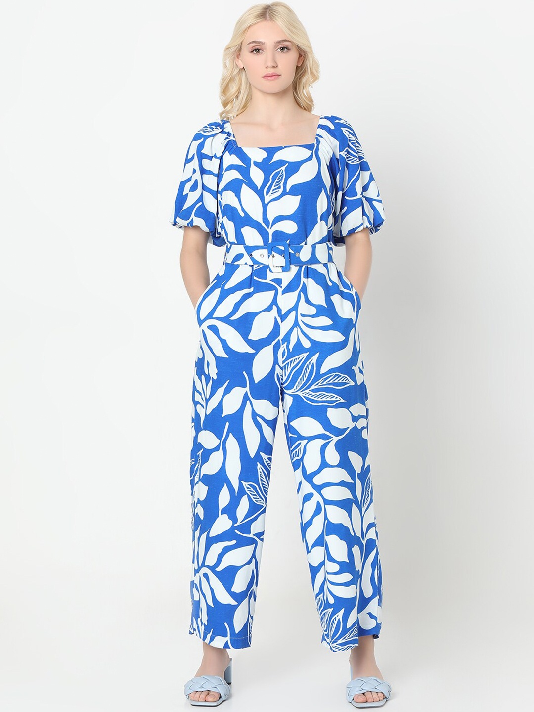 

Vero Moda Floral Printed Square Neck Puff Sleeve Smocked Belted Basic Jumpsuit, Blue