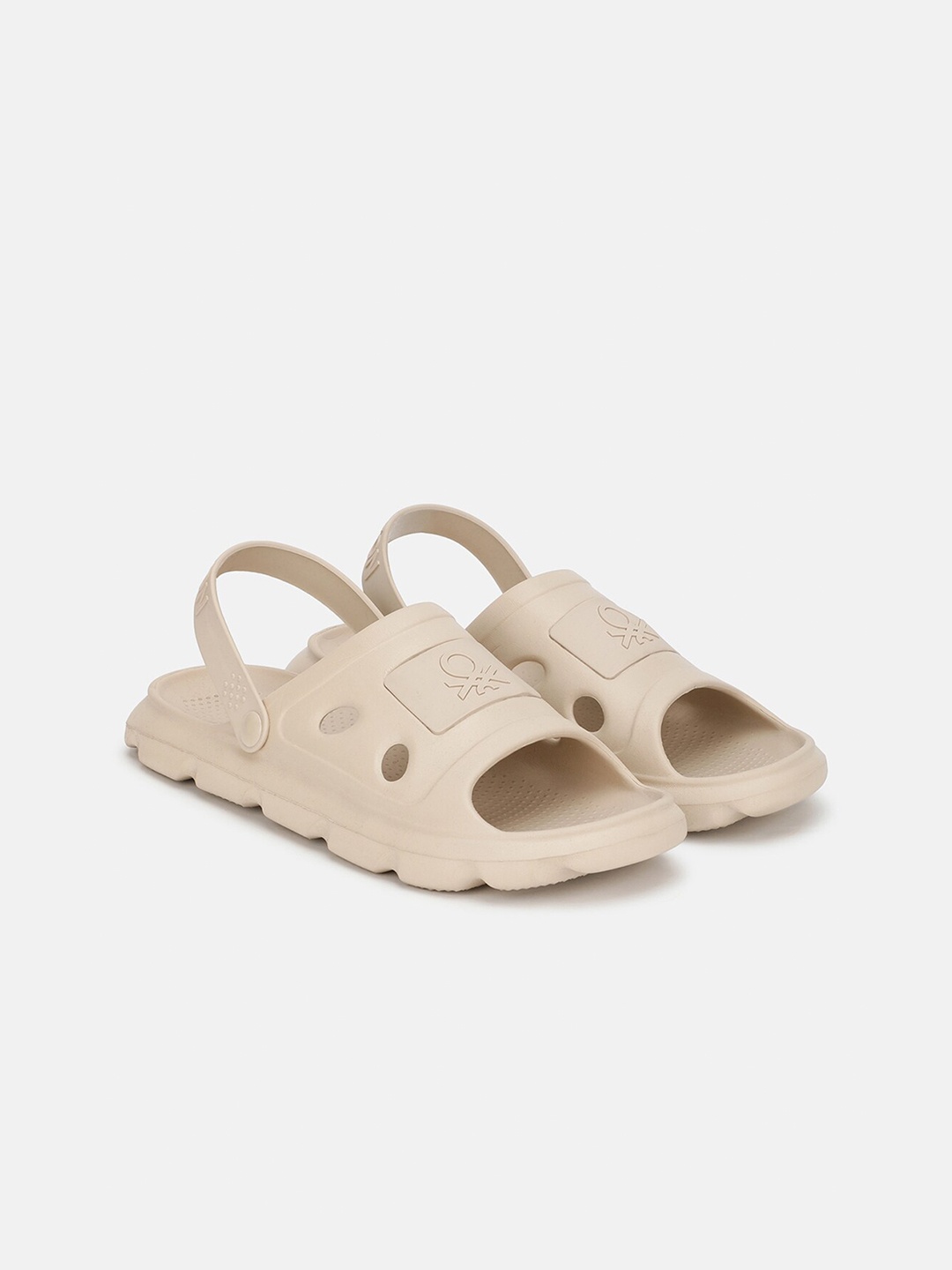 

United Colors of Benetton Men Self Design Clogs, Tan