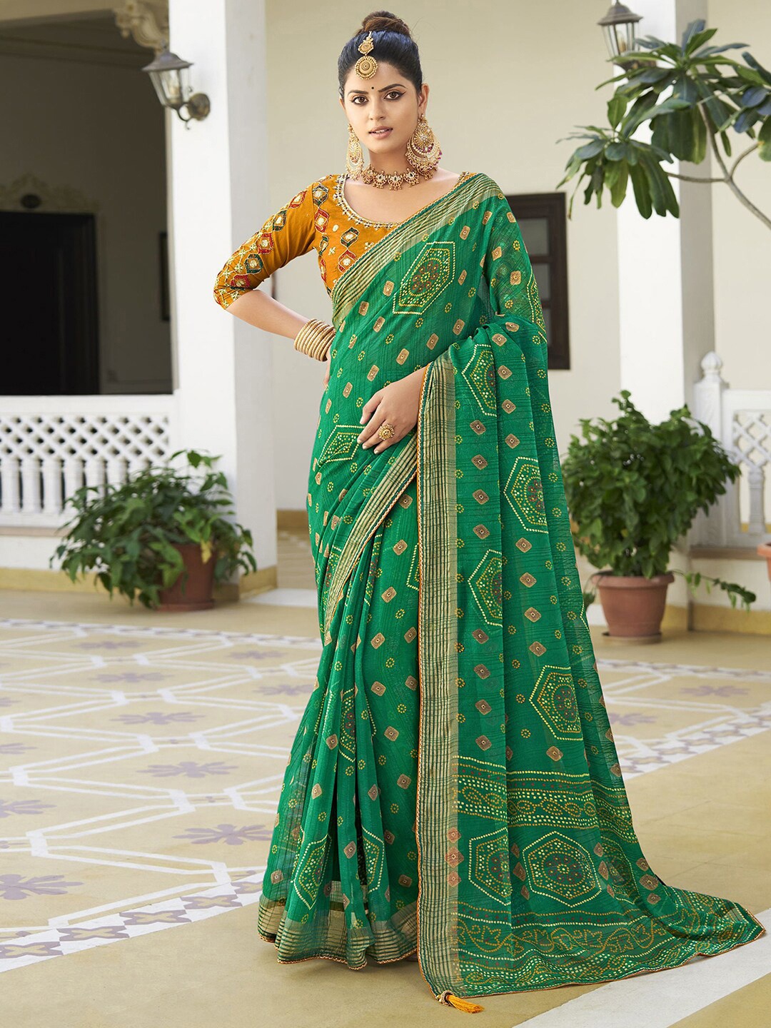 

Satrani Bandhani Printed Saree, Green