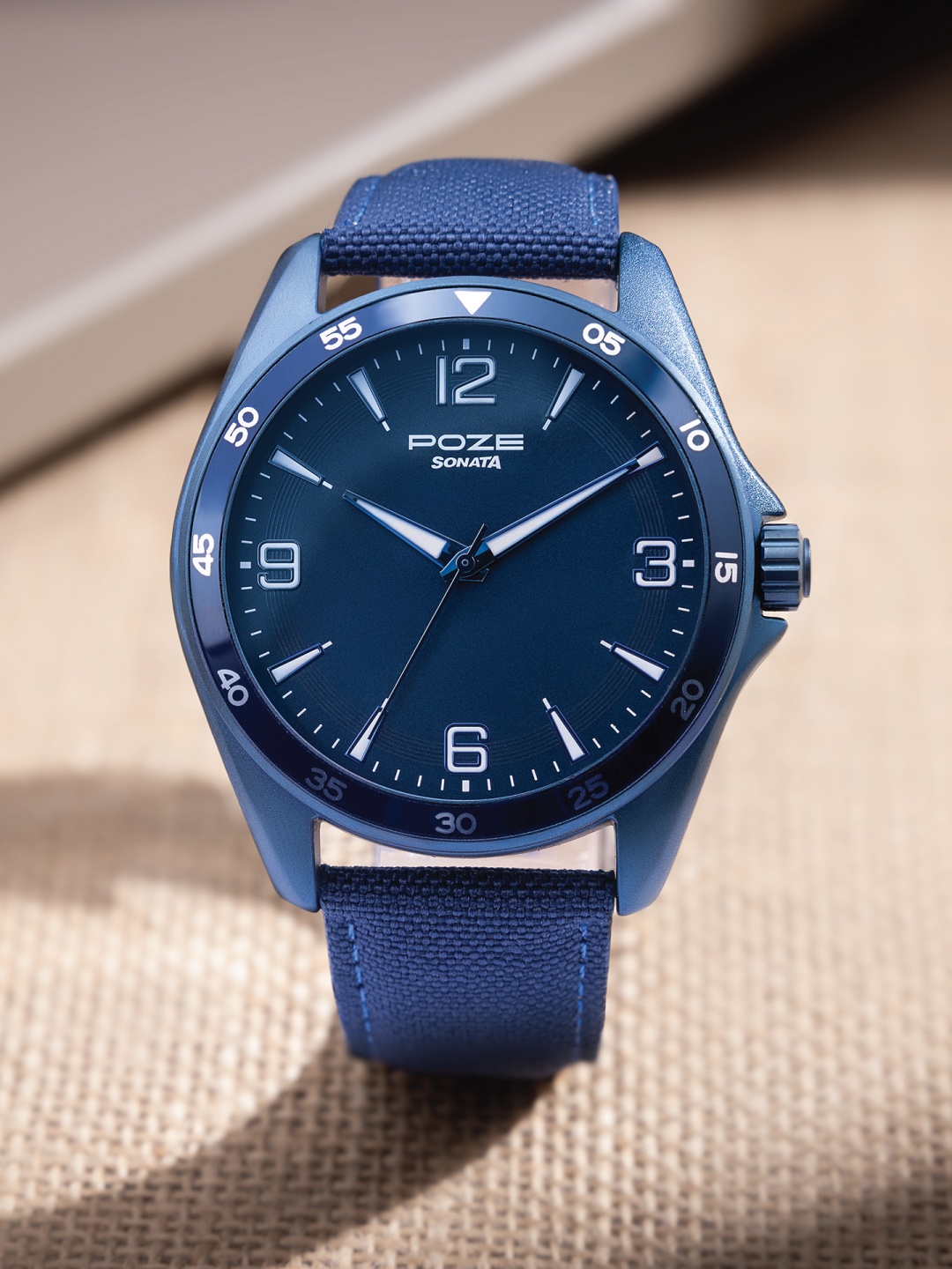 

Sonata Poze Men Leather Textured Straps Analogue Watch SP70037QL01W, Blue