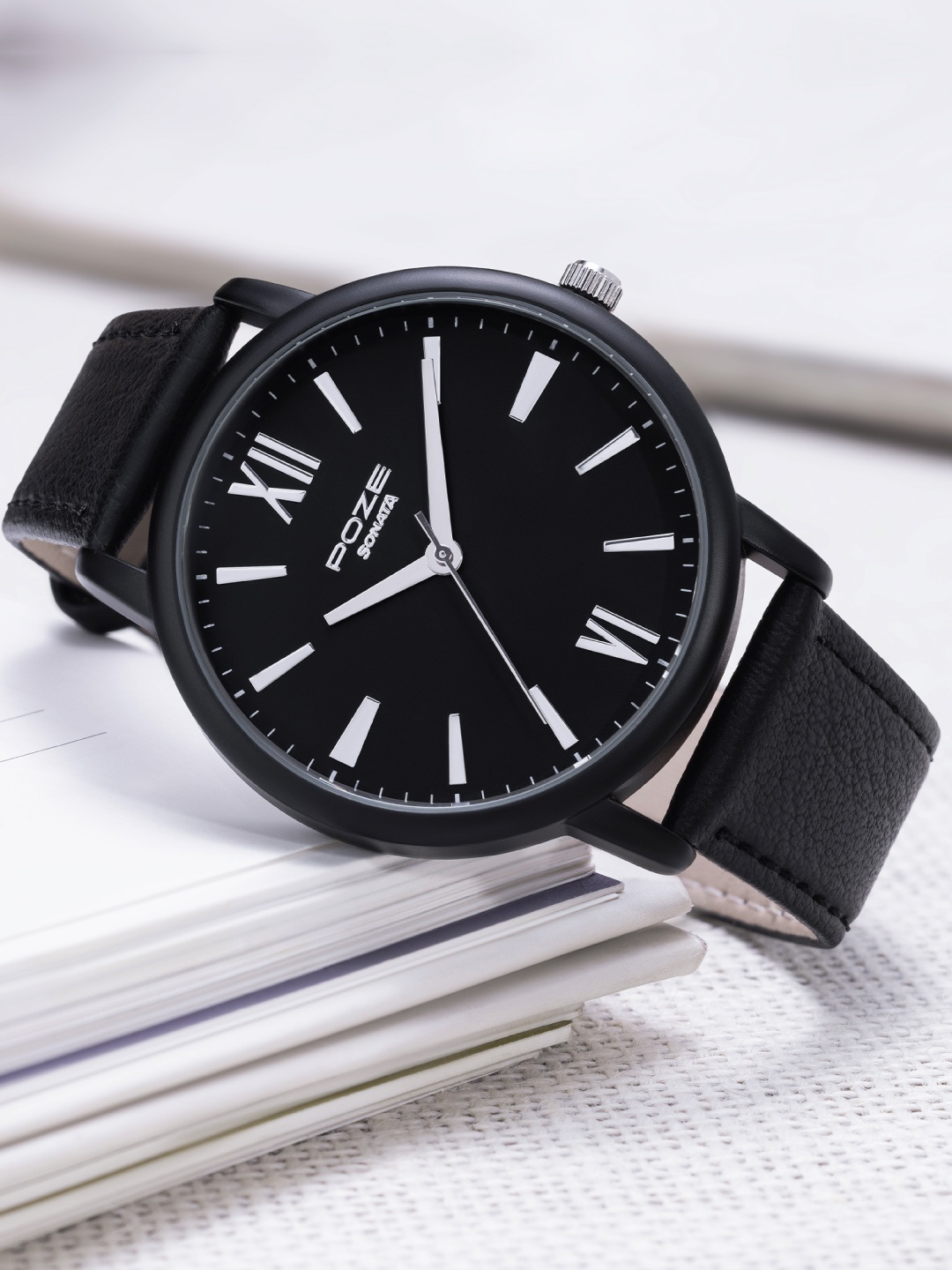 

Sonata Poze Men Dial & Leather Straps Analogue Watch SP70039KL01W, Black