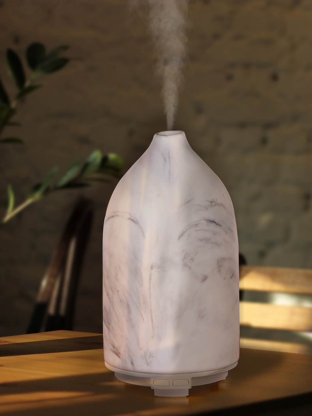 

IRIS CELESTE White Ultrasonic 7-Colour Changing LED Lights Aroma Oil Diffuser