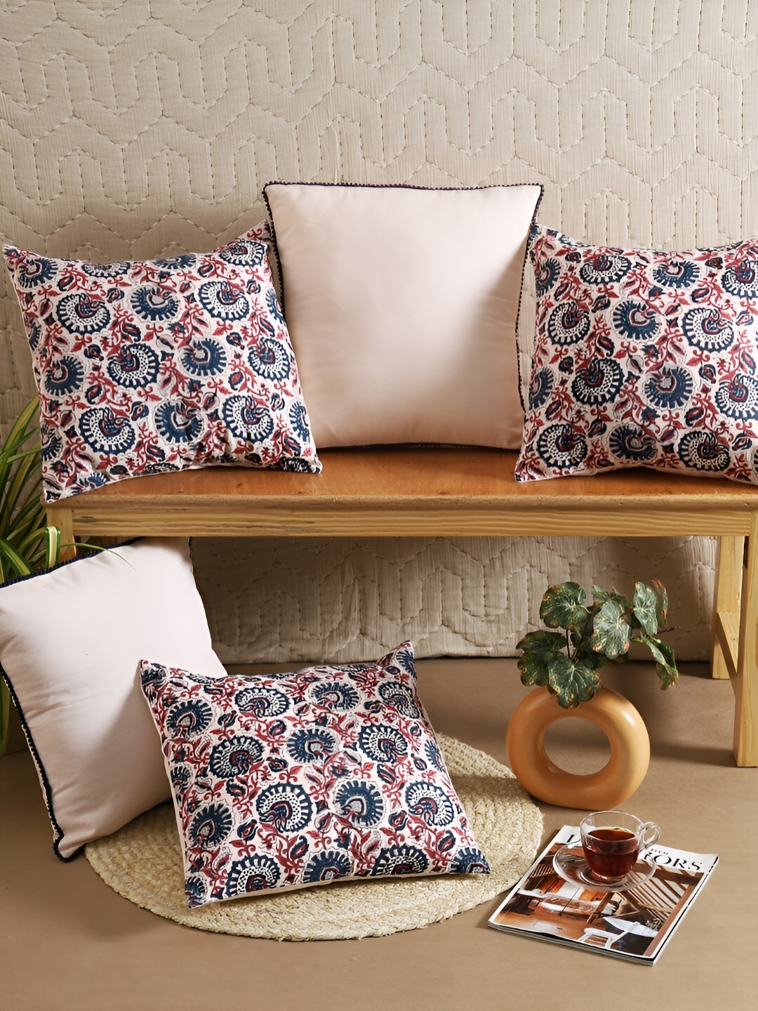 

Aura Pink & White 5 Pieces Floral Square Cushion Covers