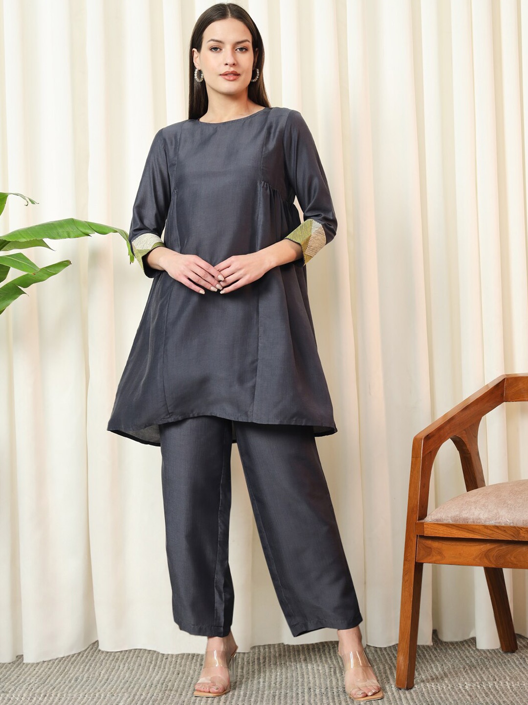 

Stylefables A-Line Top & Mid-Rise Trouser, Grey