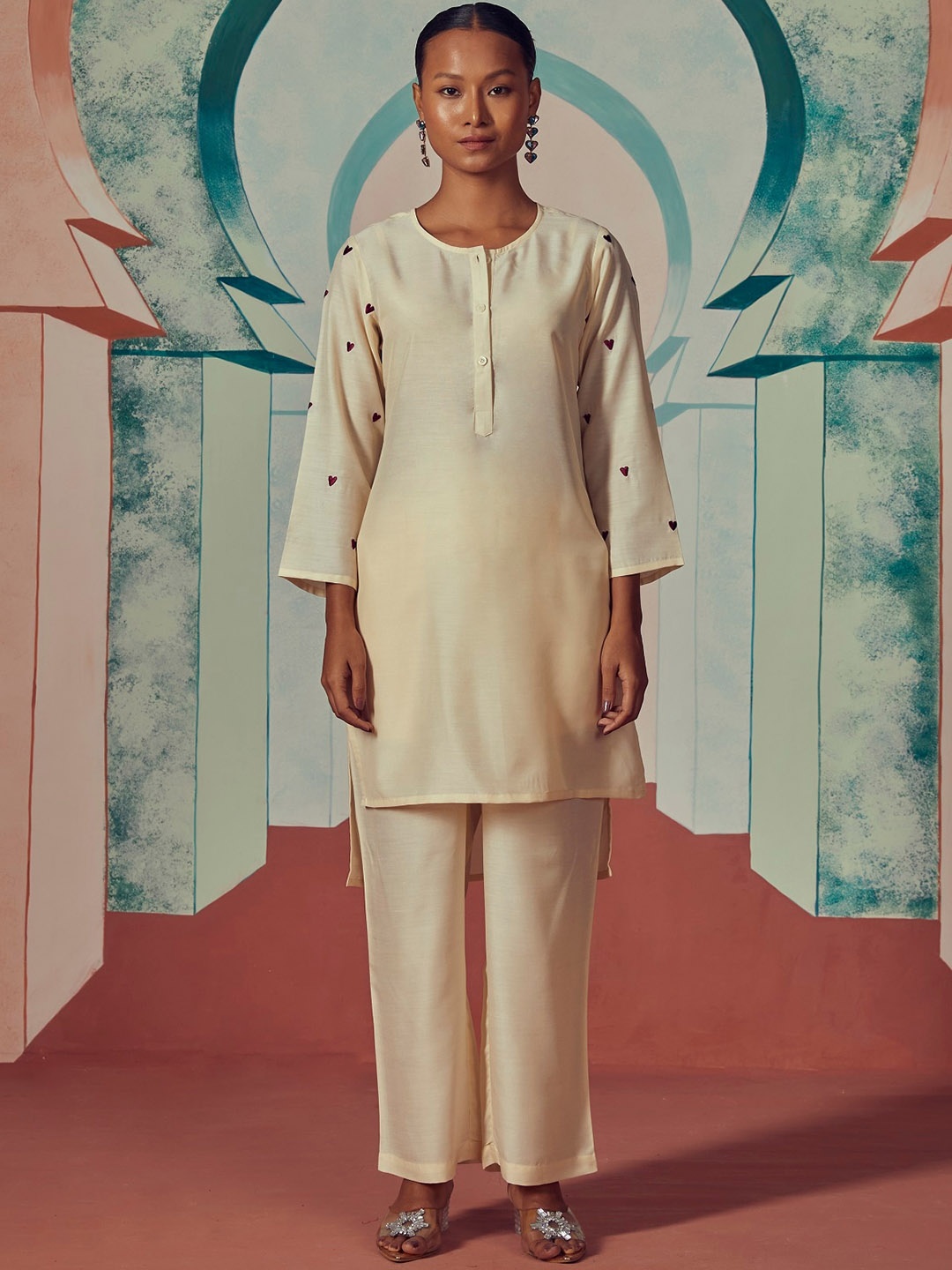 

Stylefables Round Neck Ethnic Tunic & Mid-Rise Trouser, Cream
