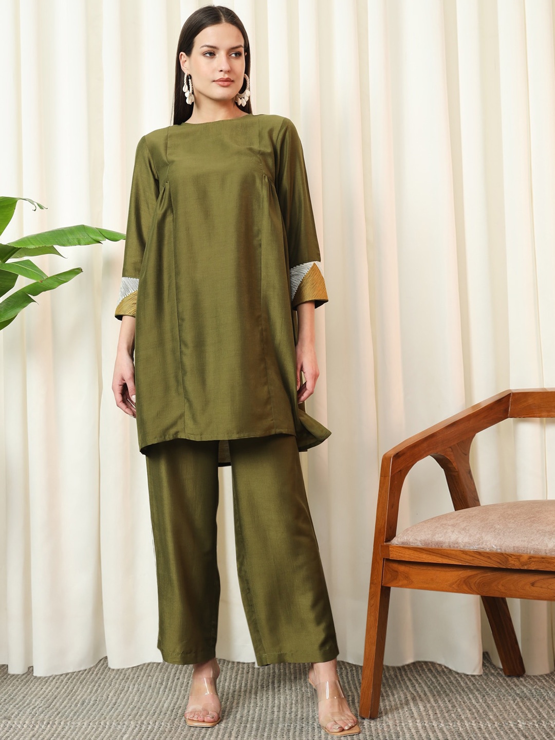 

Stylefables A-Line Top & Mid-Rise Trouser, Olive