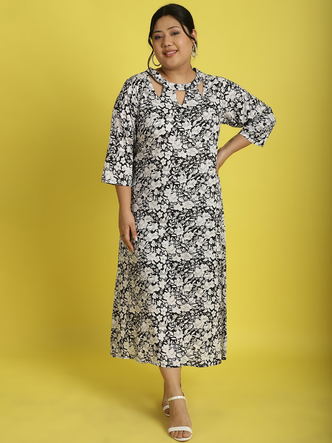 

theRebelinme Plus Size Floral Printed Keyhole Neck A-Line Midi Dress, Black