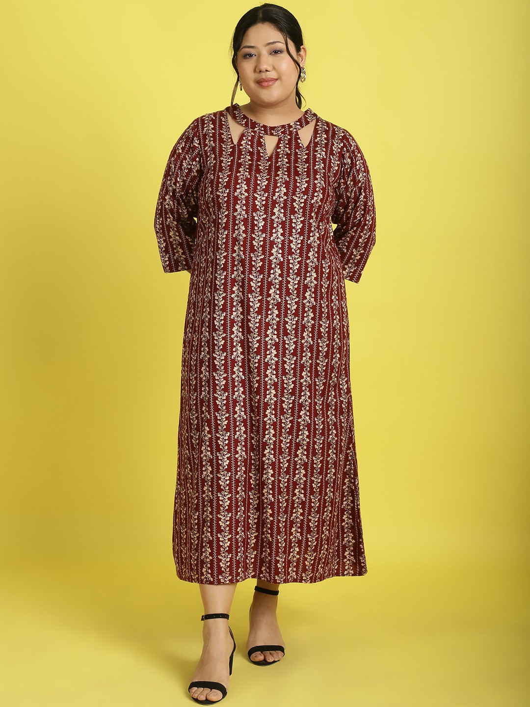 

theRebelinme Plus Size Floral Printed Keyhole Neck A-Line Midi Dress, Maroon