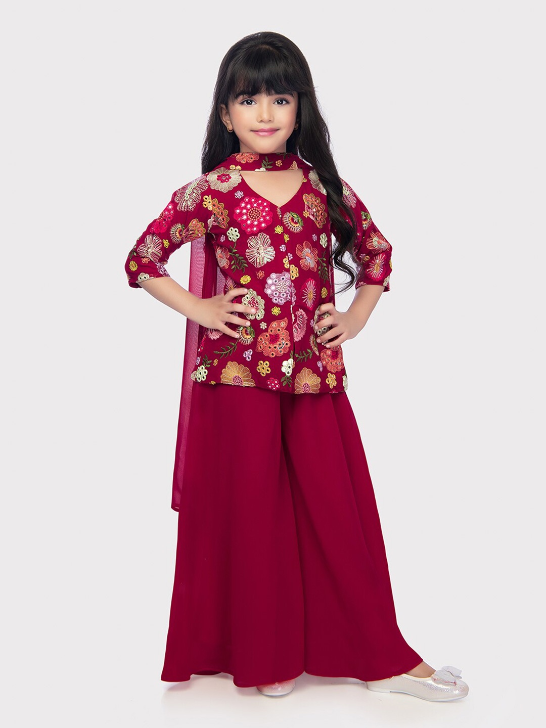 

Tiny Kingdom Girls Floral Embroidered Panelled Thread Work Kurta with Palazzos & Dupatta, Pink