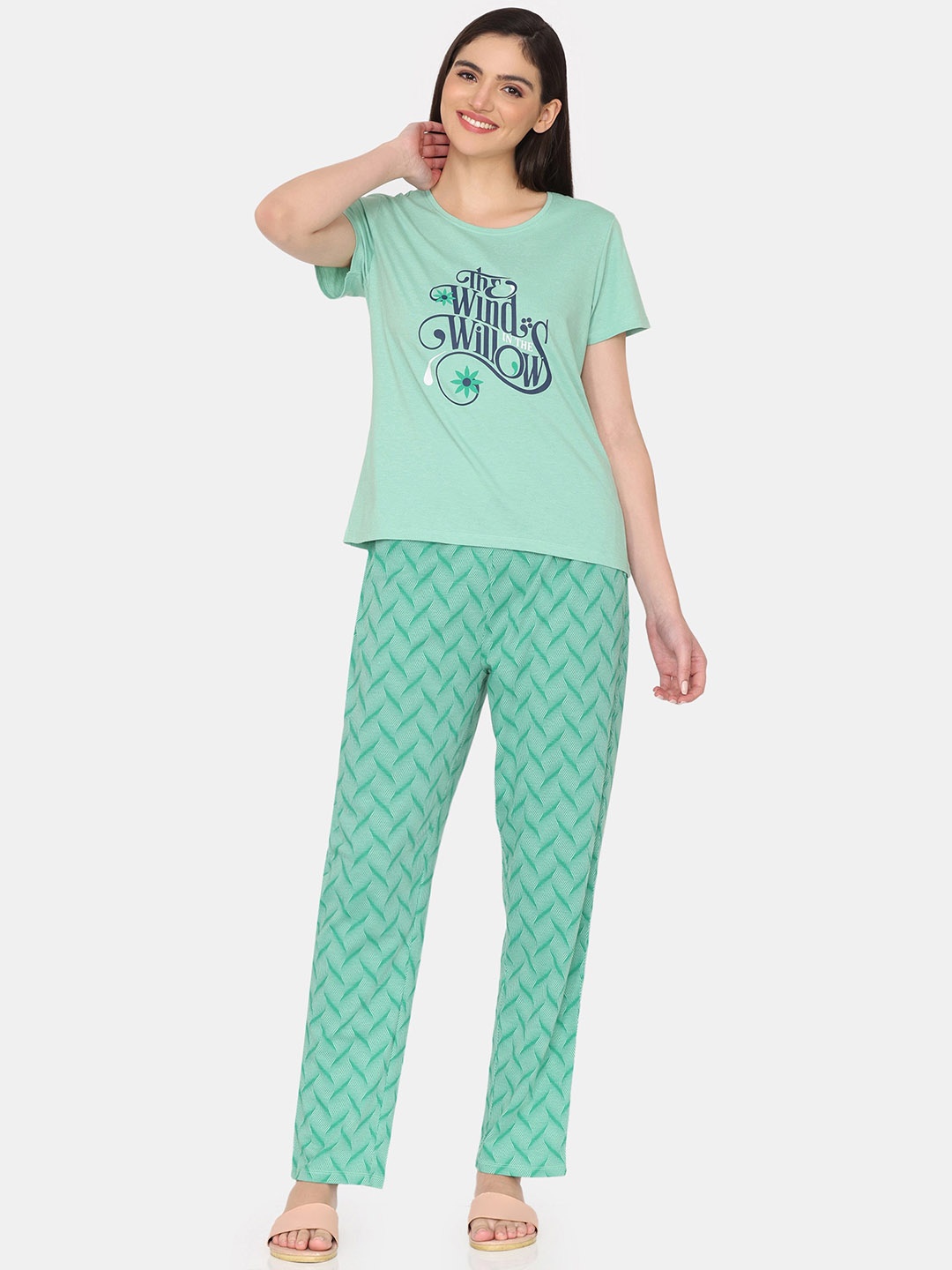 

Rosaline by Zivame Typography Printed Night Suit, Green