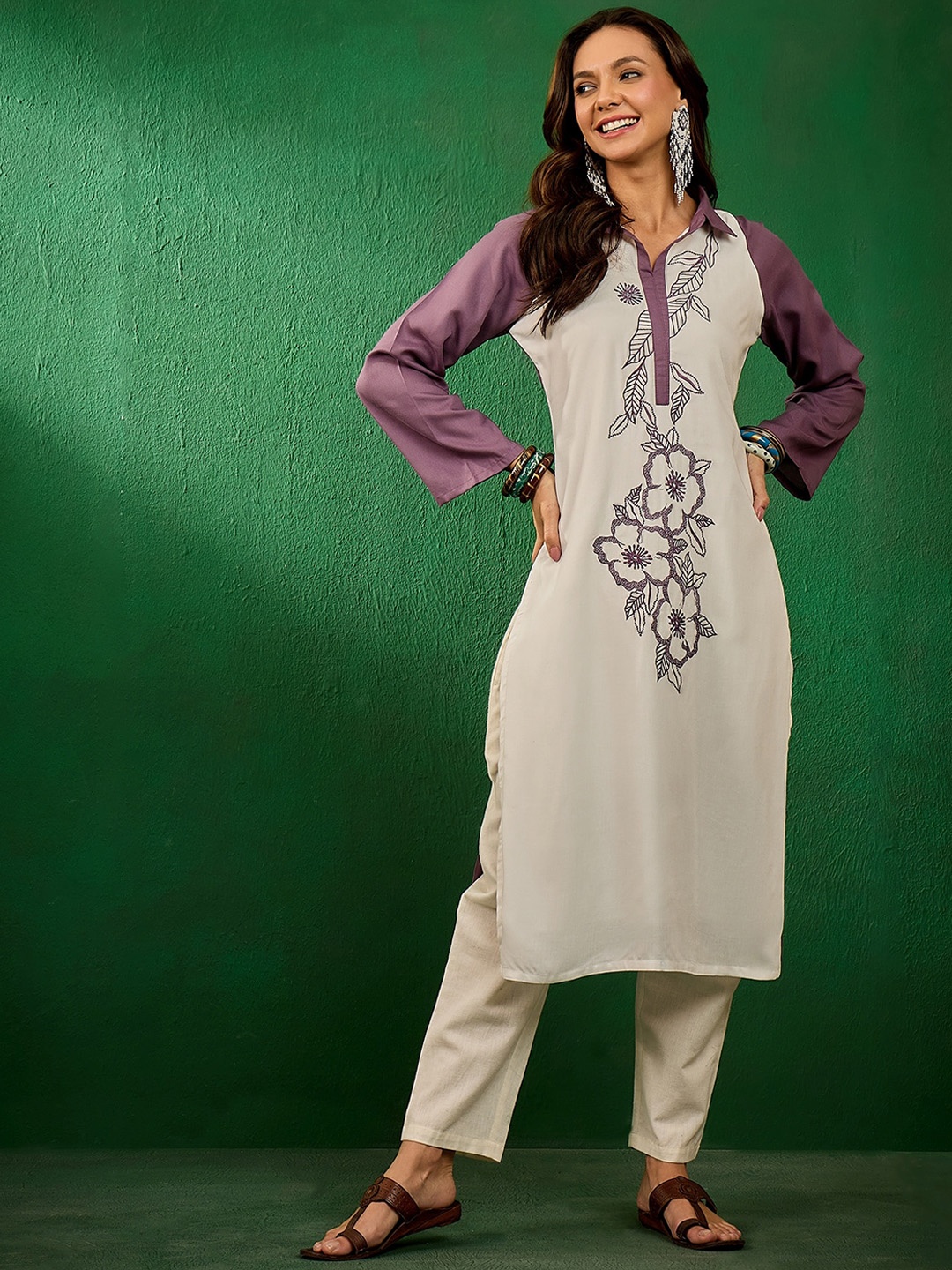 

Sangria Floral Embroidered Shirt Collar Panelled Cotton Straight Kurta, Purple