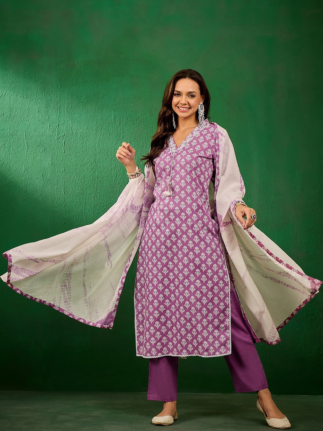 

Sangria Ethnic Motifs Printed Kurta With Trousers & Dupatta, Purple