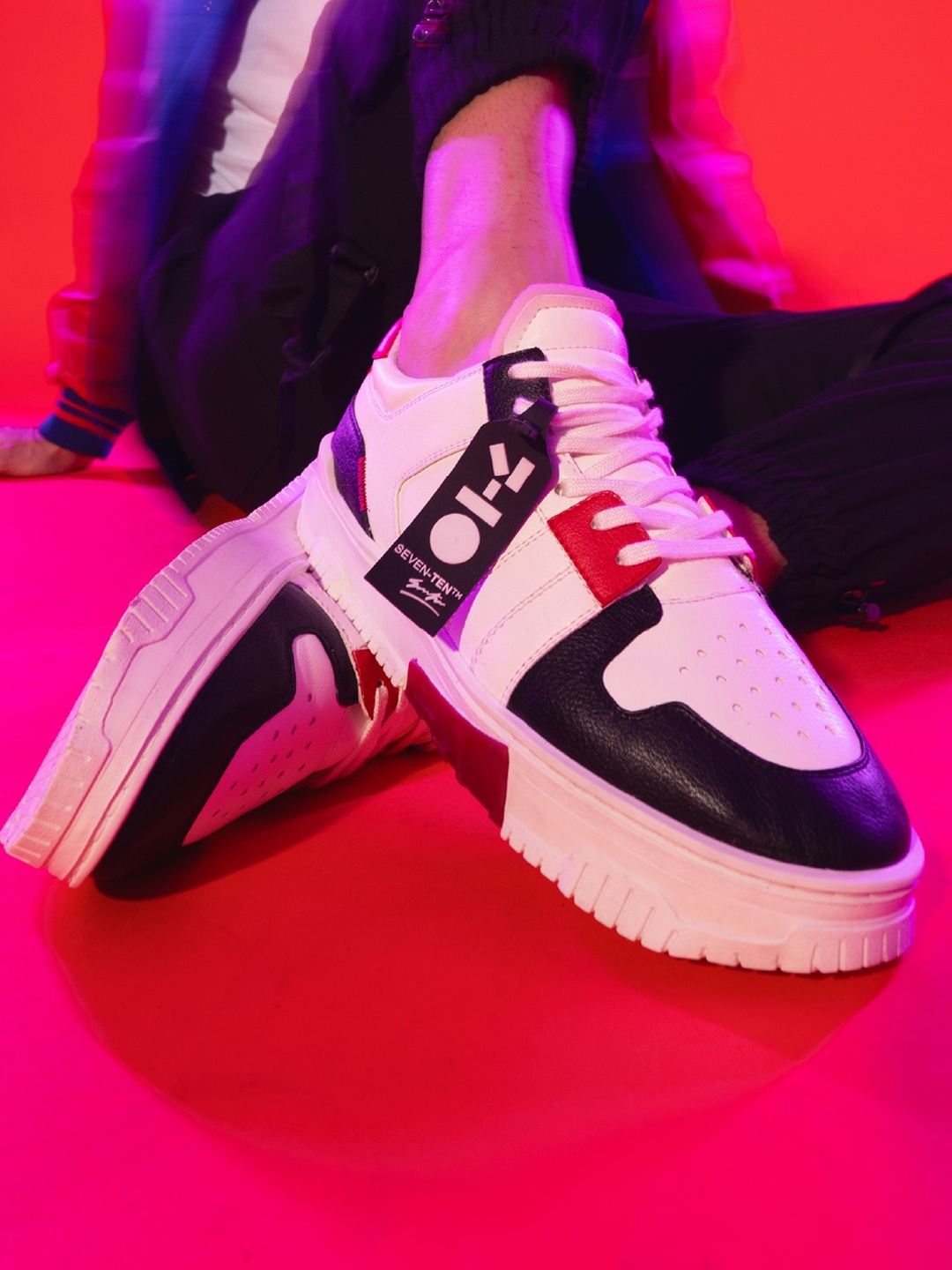 

7-10 Men Colourblocked Lace Up Sneakers, White