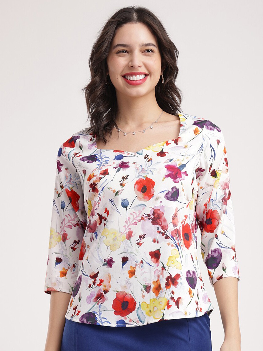 

FableStreet Sweetheart Neck Floral Printed Long Sleeves Regular Top, White