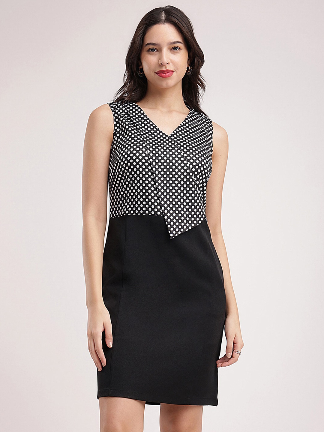

FableStreet Polka Dot Printed V-Neck Sleeveless Sheath Dress, Black