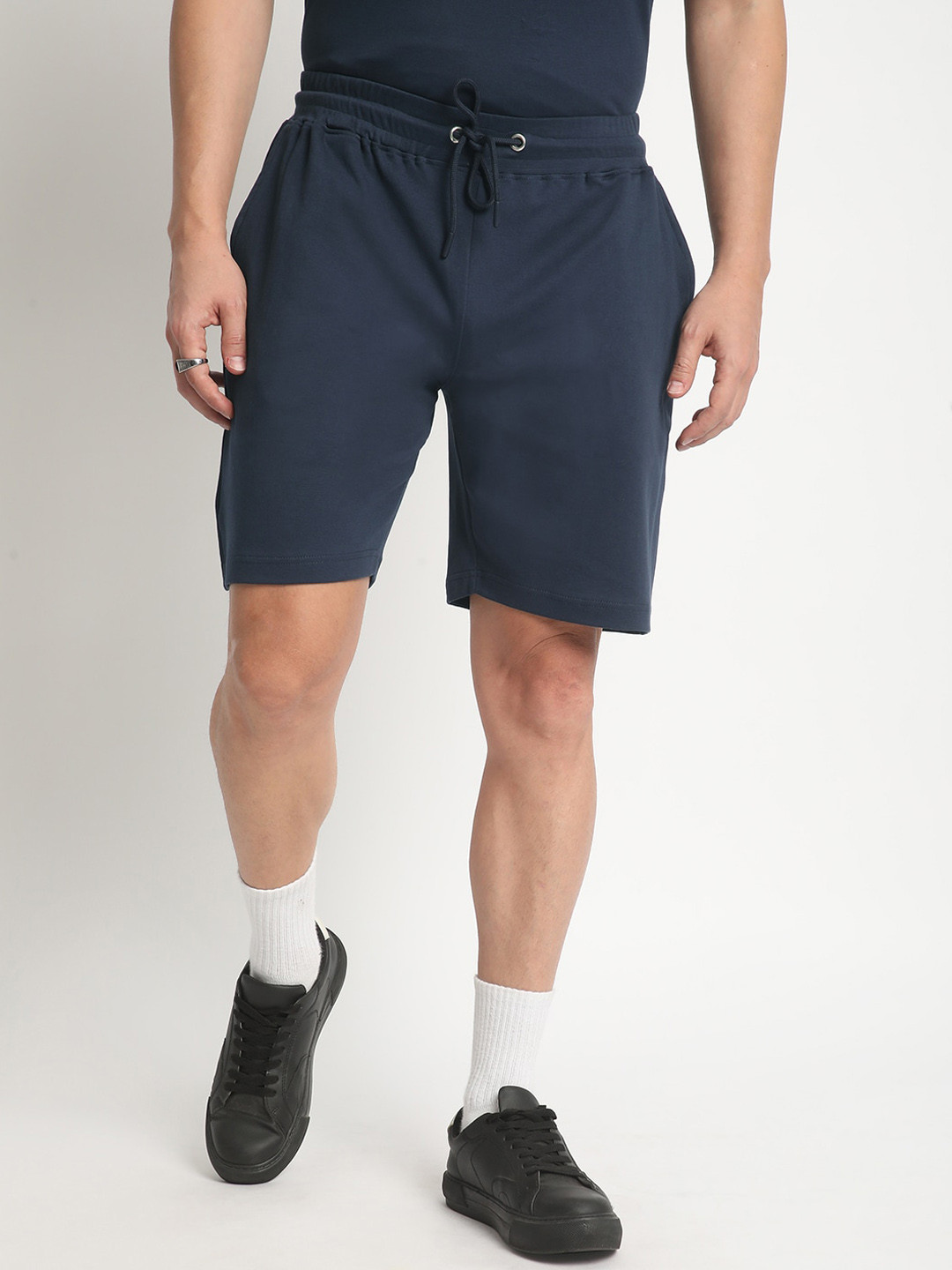 

Bene Kleed Men Oversized Pure Cotton Shorts, Navy blue