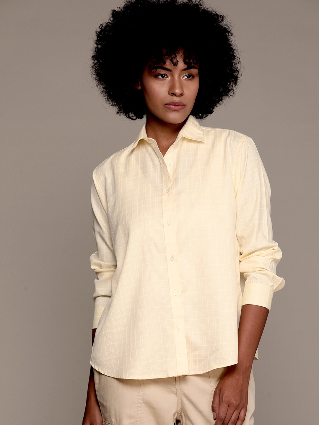 

Roadster Checked Casual Shirt, Yellow
