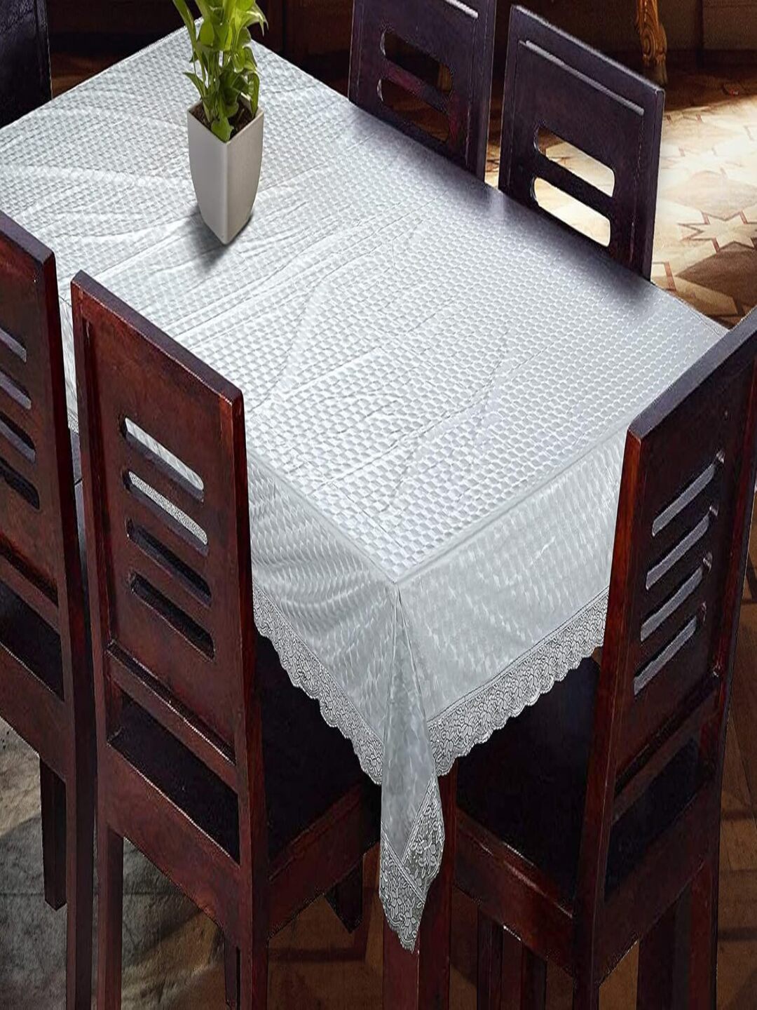

CASA-NEST Silver-Toned Rectangle 4-Seater Table Cover