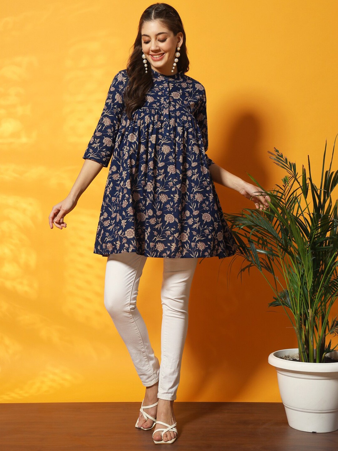 

Meeranshi Floral Printed Mandarin Collar Cotton Tunic, Navy blue