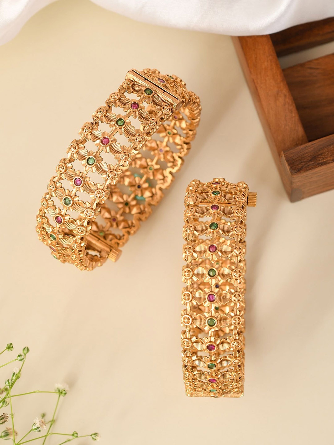 

Designbox Set Of 2 Stone-Studded Bangles, Gold