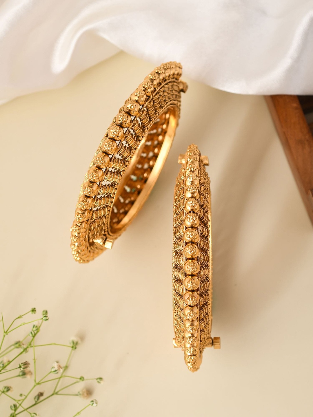 

Designbox Set Of 2 Bangles, Gold