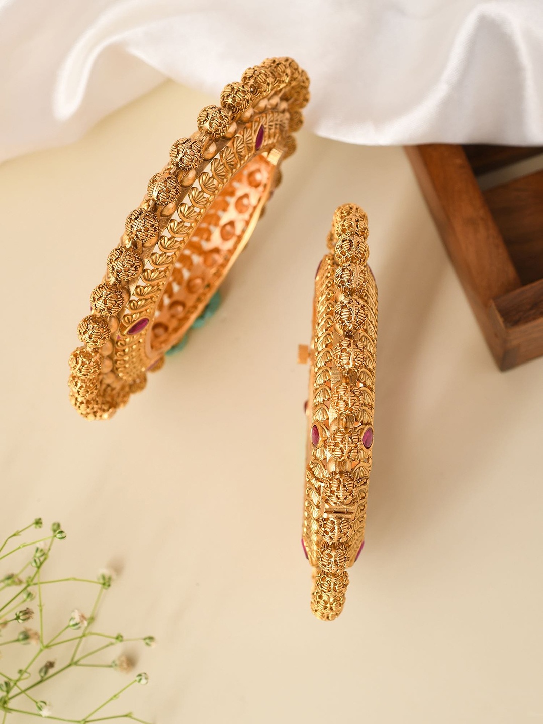 

Designbox Set Of 2 Bangles, Gold