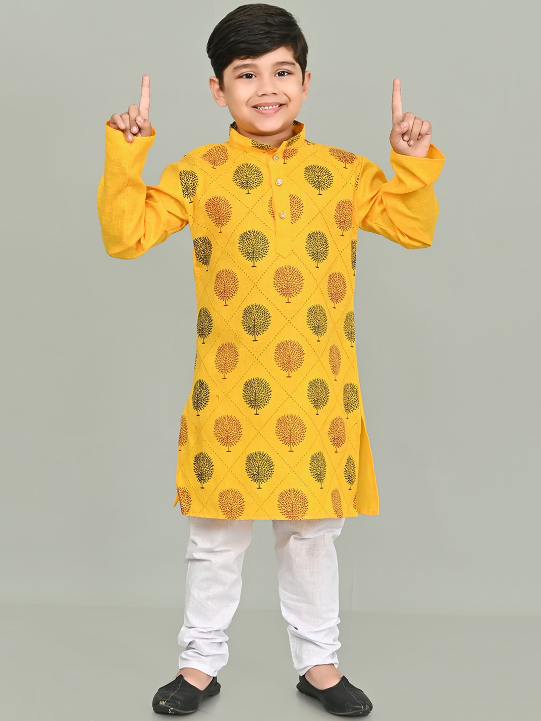

BAESD Boys Floral Printed Regular Straight Kurta with Pyjamas, Yellow