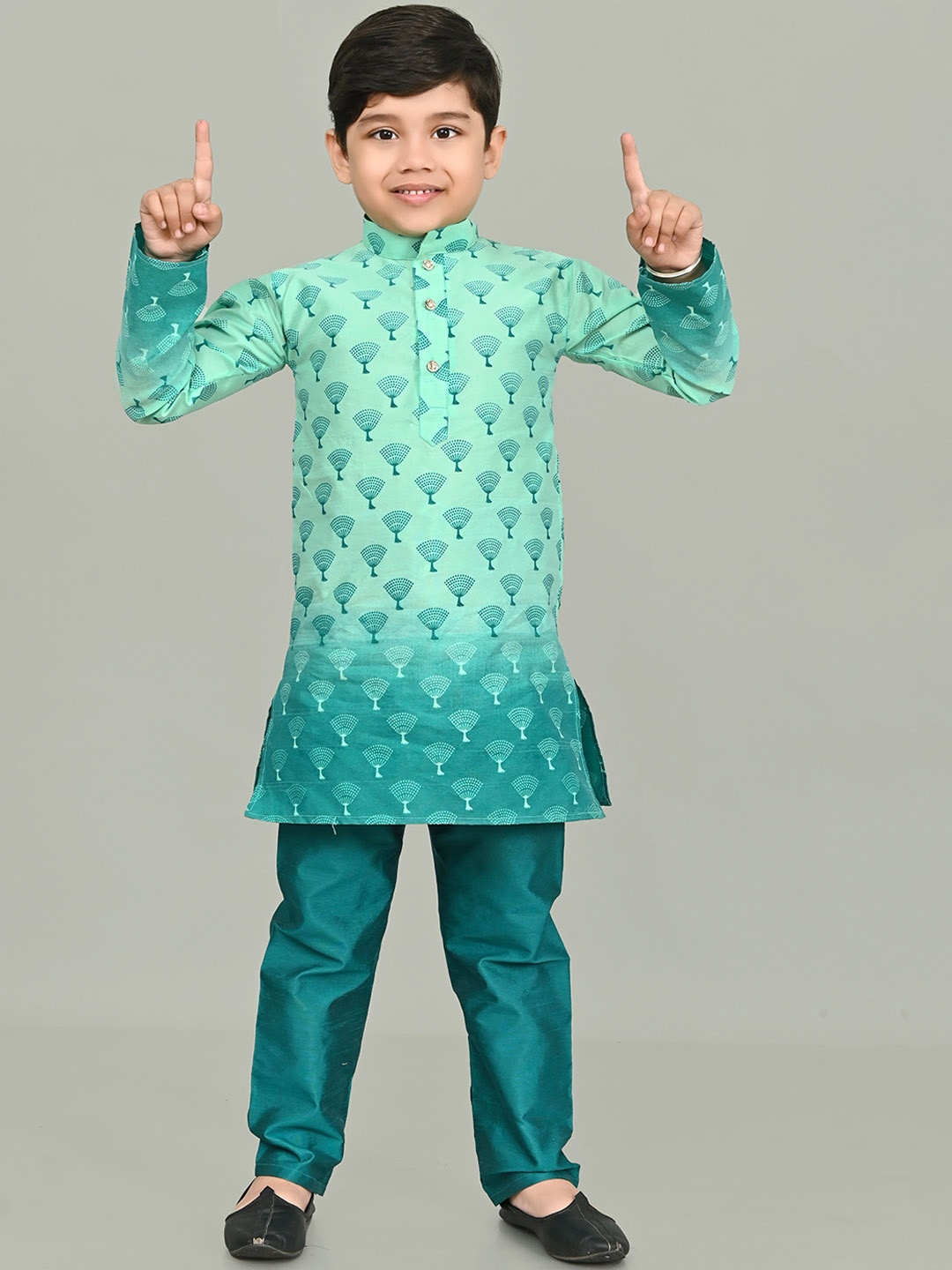 

BAESD Boys Ethnic Motifs Printed Mandarin Collar Dupion Silk Straight Kurta With Pyjamas, Sea green