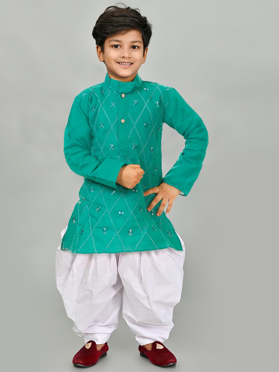 

BAESD Boys Geometric Embroidered Regular Sequinned Kurta with Patiala, Green