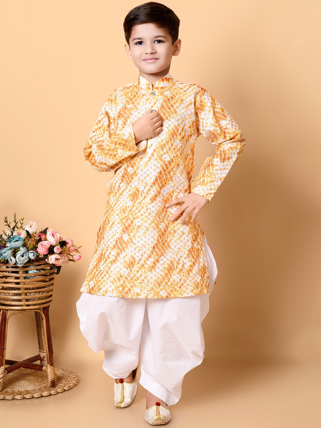 

BAESD Boys Ethnic Motif Embroidered Sequinned Straight Kurta with Patiala, Yellow