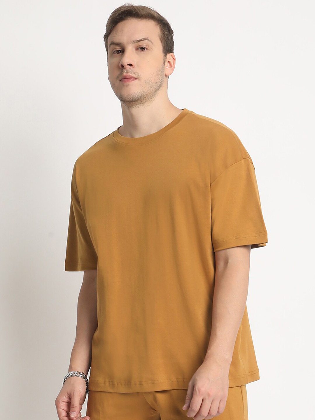 

Bene Kleed Men Drop-Shoulder Sleeves Oversized Pure Cotton T-shirt, Brown