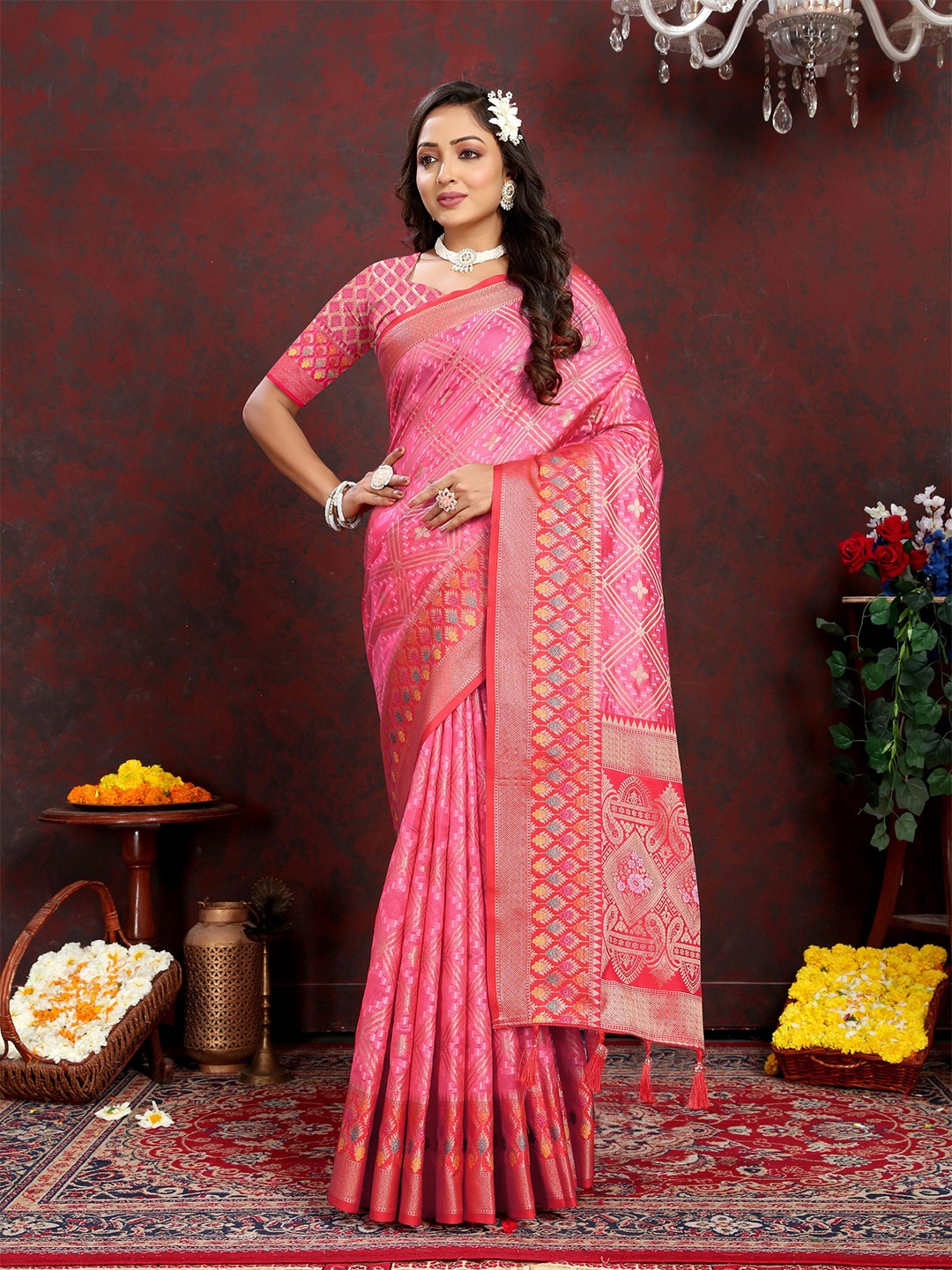 

DIVASTRI Ethnic Motifs Woven Design Zari Organza Banarasi Saree, Pink