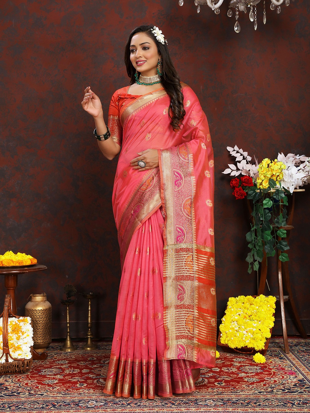 

DIVASTRI Ethnic Motifs Woven Design Zari Organza Banarasi Saree, Peach