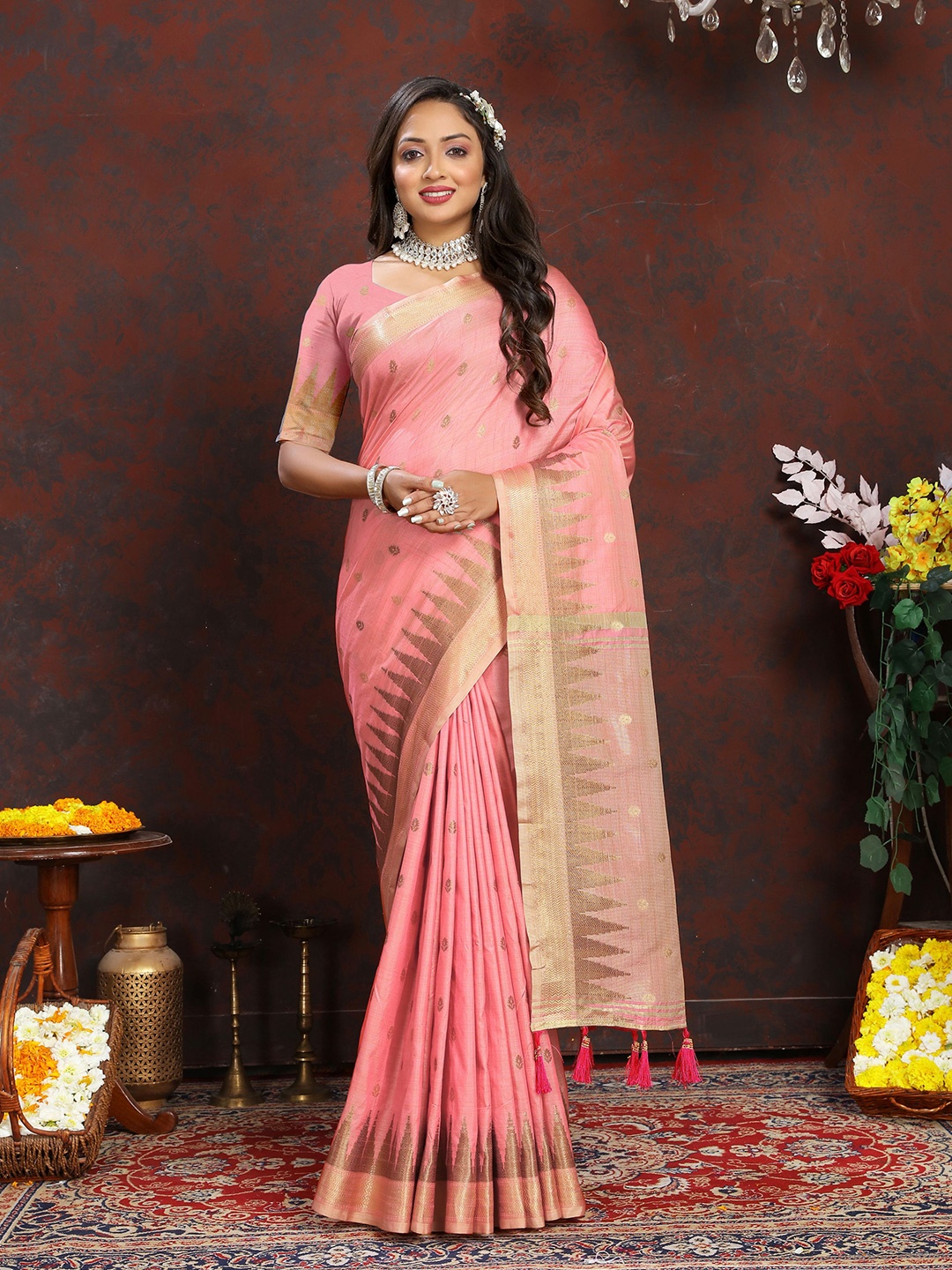 

DIVASTRI Ethnic Motifs Woven Design Zari Saree, Peach