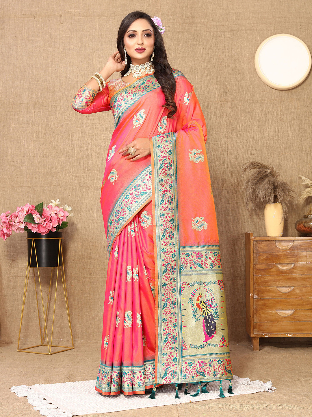 

DIVASTRI Ethnic Motifs Woven Design Zari Pure Silk Paithani Saree, Pink